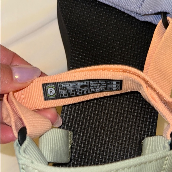 Teva Flatform Universal Platform Sandal - Picture 9 of 9